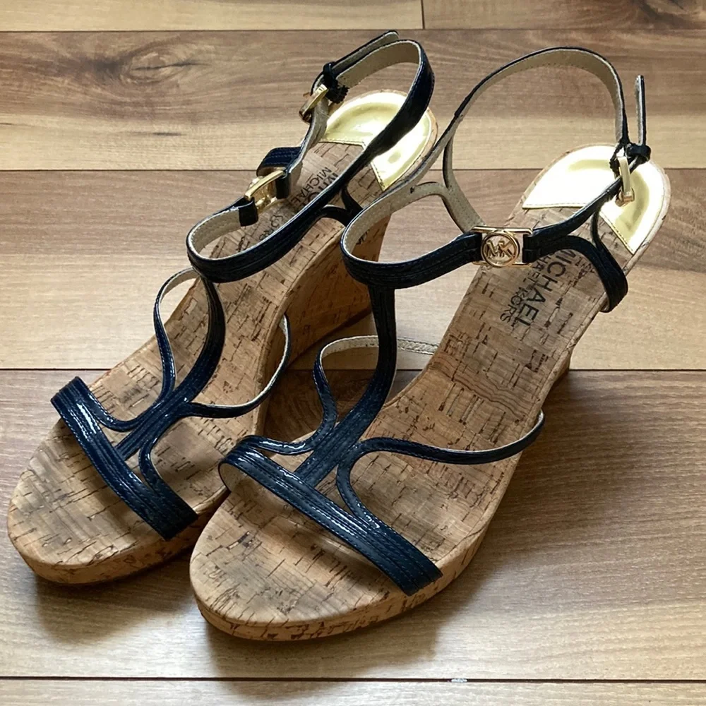 MICHAEL Michael Kors Navy Cicely Wedge Platform Sandals. Size 9.